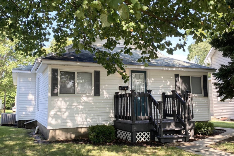 211 N. Dicks, Muncie, 3 Bedrooms Bedrooms, ,3 BathroomsBathrooms,House,For Rent,211 N. Dicks,1017