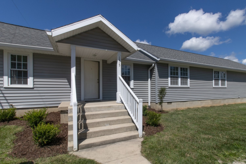 1415 N Virginia Ave, Muncie, 4 Bedrooms Bedrooms, ,4 BathroomsBathrooms,House,For Rent,1415 N Virginia Ave,1027