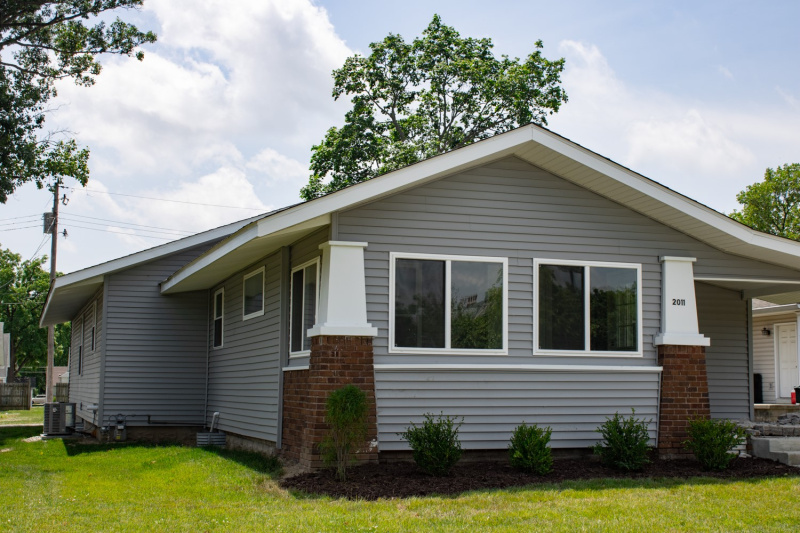 2011 W Washington St, Muncie, 5 Bedrooms Bedrooms, ,5 BathroomsBathrooms,House,For Rent,2011 W Washington St,1043