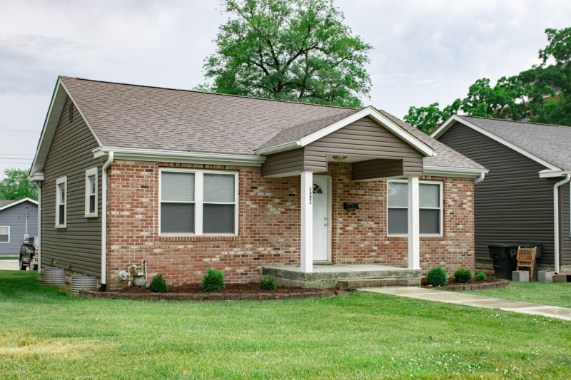 1221 W Neely Ave, Muncie, 5 Bedrooms Bedrooms, ,5 BathroomsBathrooms,House,For Rent,1221 W Neely Ave,1046
