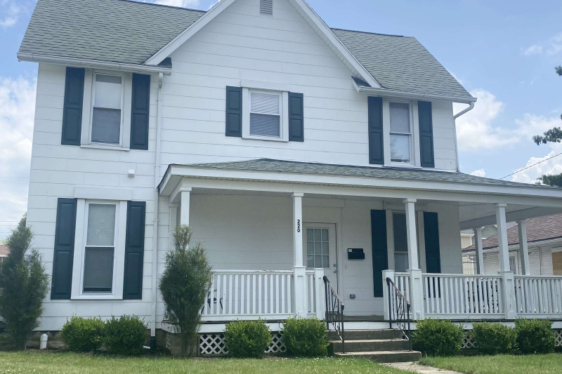 220 N Calvert St, Muncie, 5 Bedrooms Bedrooms, ,5 BathroomsBathrooms,House,For Rent,220 N Calvert St,1052
